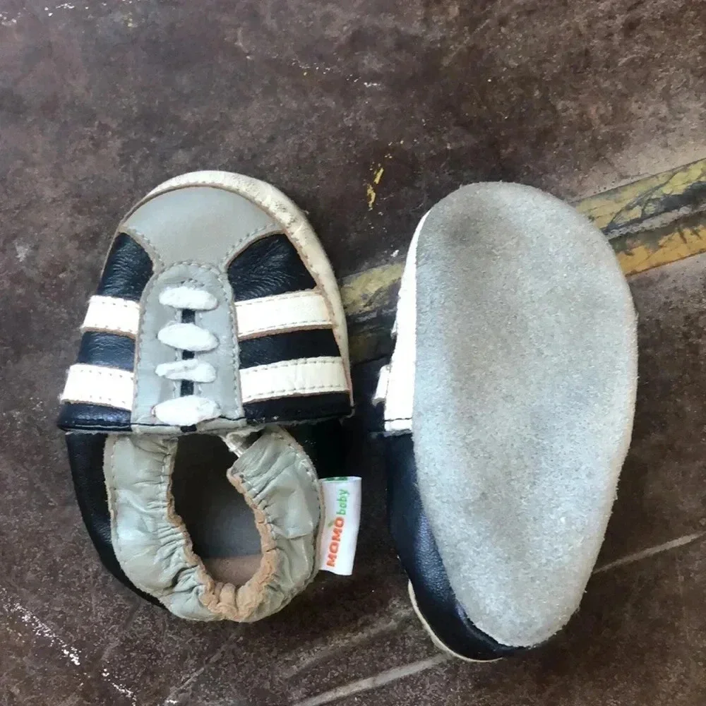 Leather baby momo‎ shoes